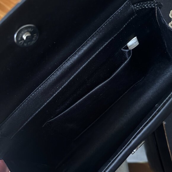 Elegant satin flap clutch/shoulder bag - Picture 4 of 5